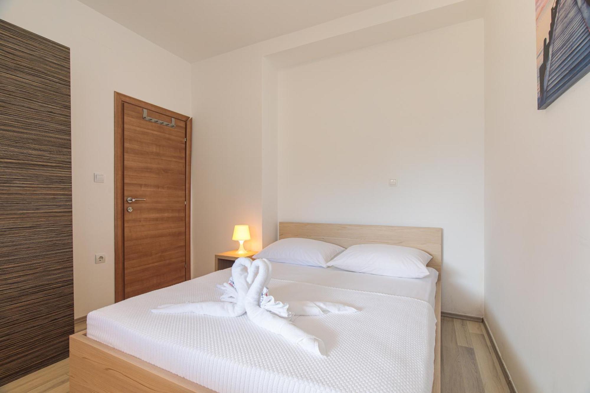 Apartments Tm Krk Town Exterior foto