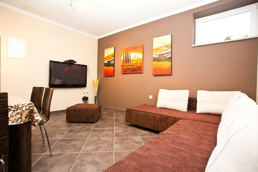 Apartments Tm Krk Town Exterior foto